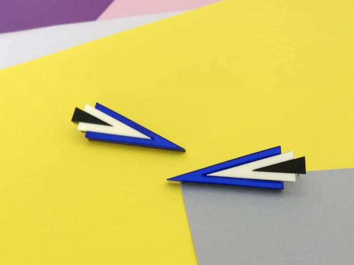 80 triangle earrings