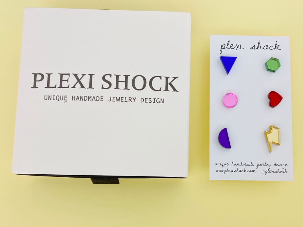 perspex colorful mirrored studs designed by plexi shock