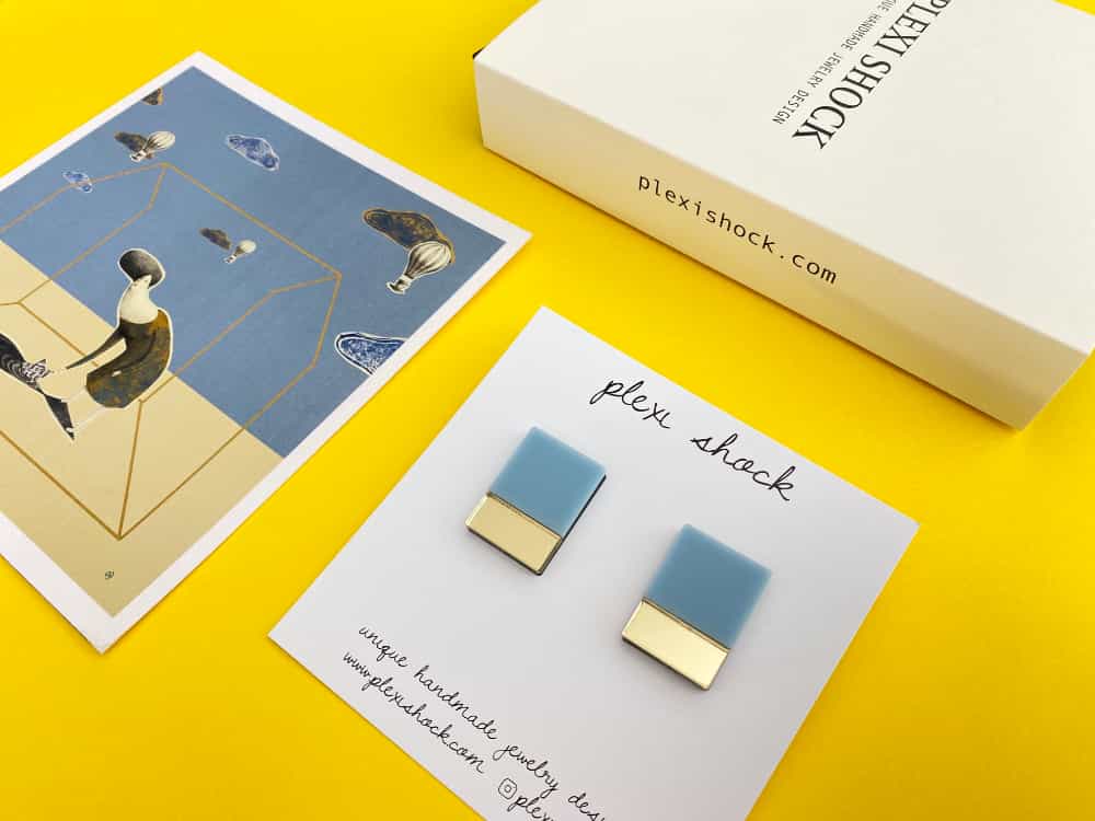 orecchini minimalisti contemporanei plexiglass blu pietra